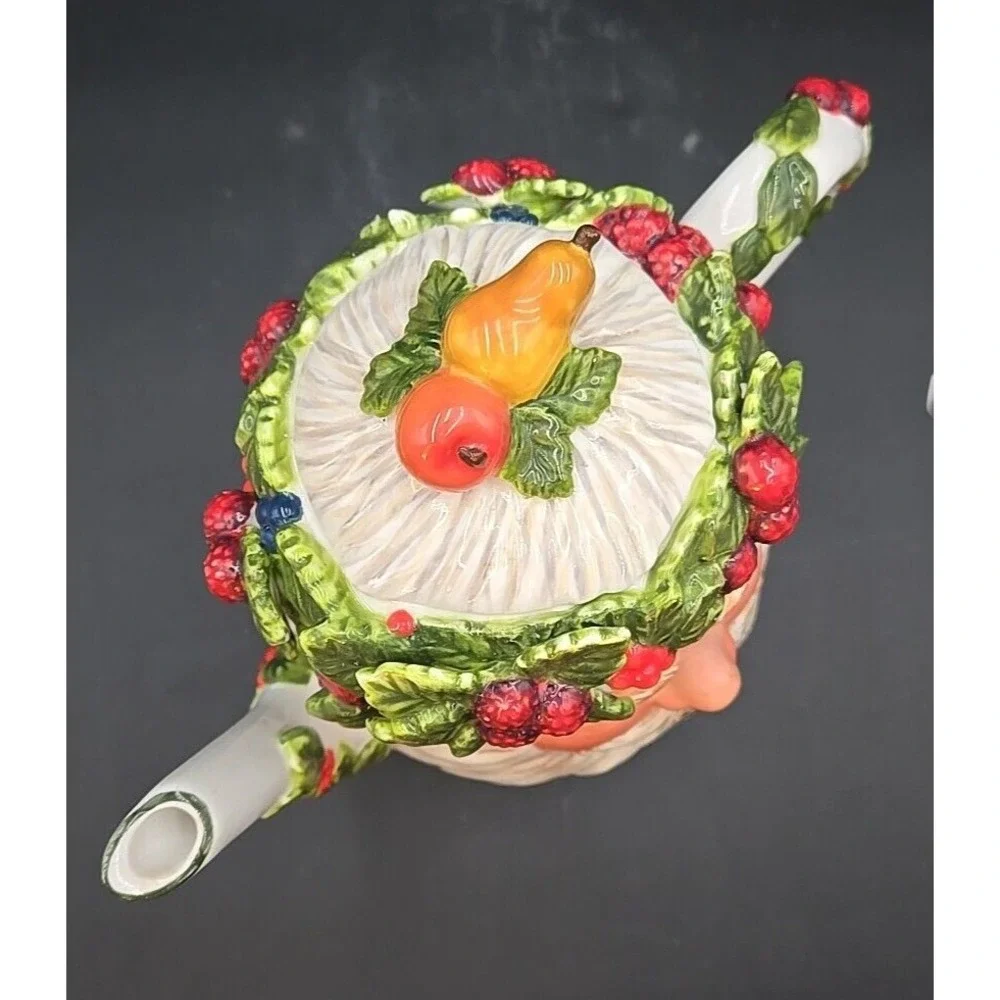 Department 56 Santa Christmas Holiday Seasonal Fruit‎ Teapot w/ box